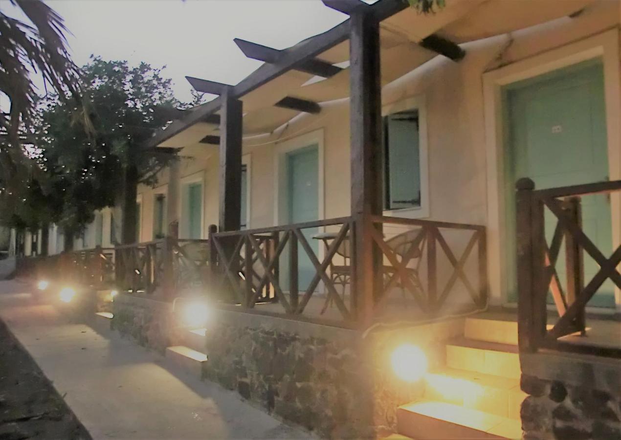 Santorini Camping/Rooms Φηρά Εξωτερικό φωτογραφία