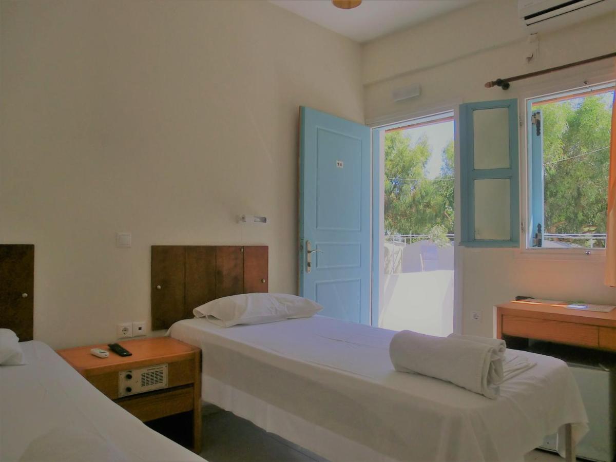 Santorini Camping/Rooms Φηρά Εξωτερικό φωτογραφία