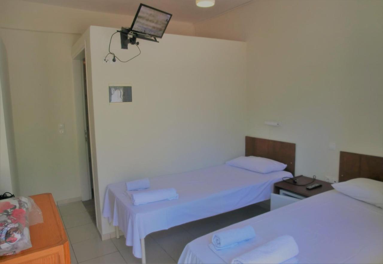 Santorini Camping/Rooms Φηρά Εξωτερικό φωτογραφία