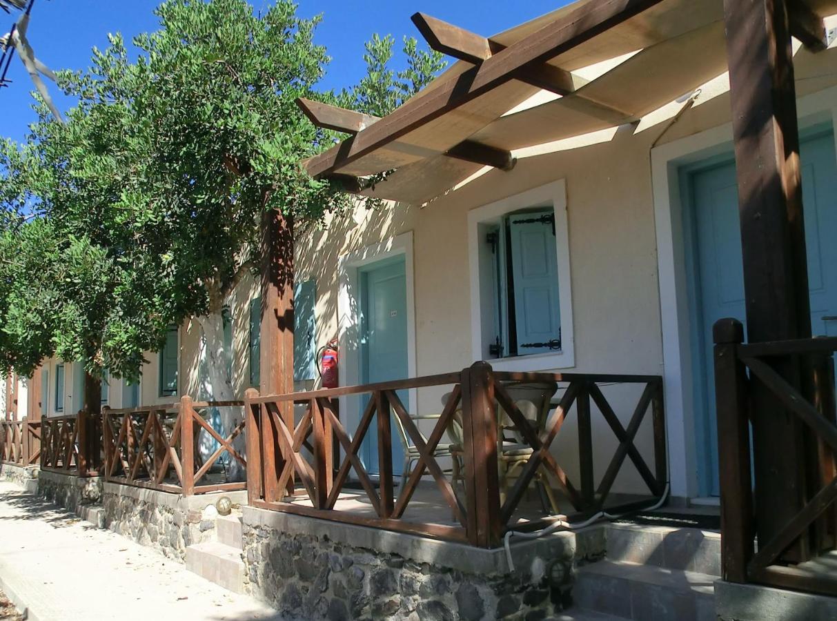 Santorini Camping/Rooms Φηρά Εξωτερικό φωτογραφία