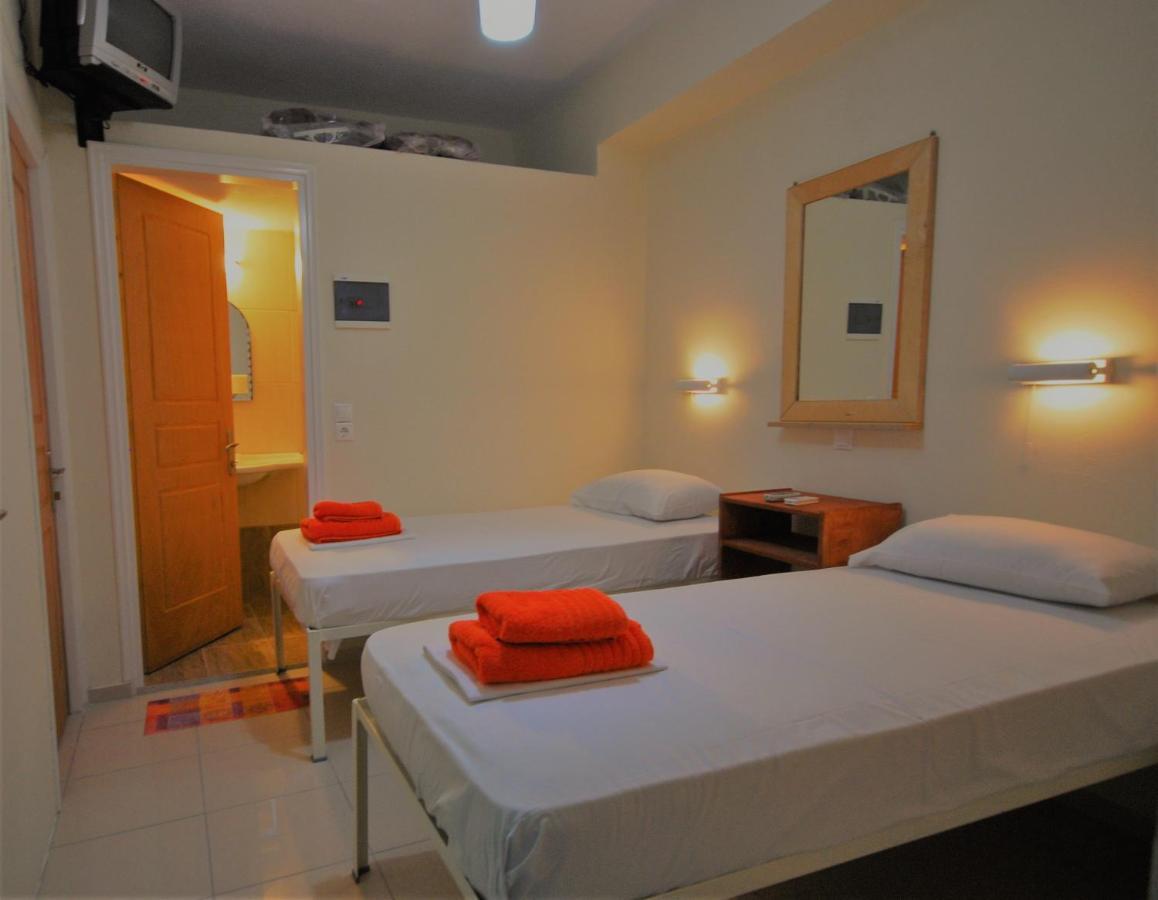 Santorini Camping/Rooms Φηρά Εξωτερικό φωτογραφία
