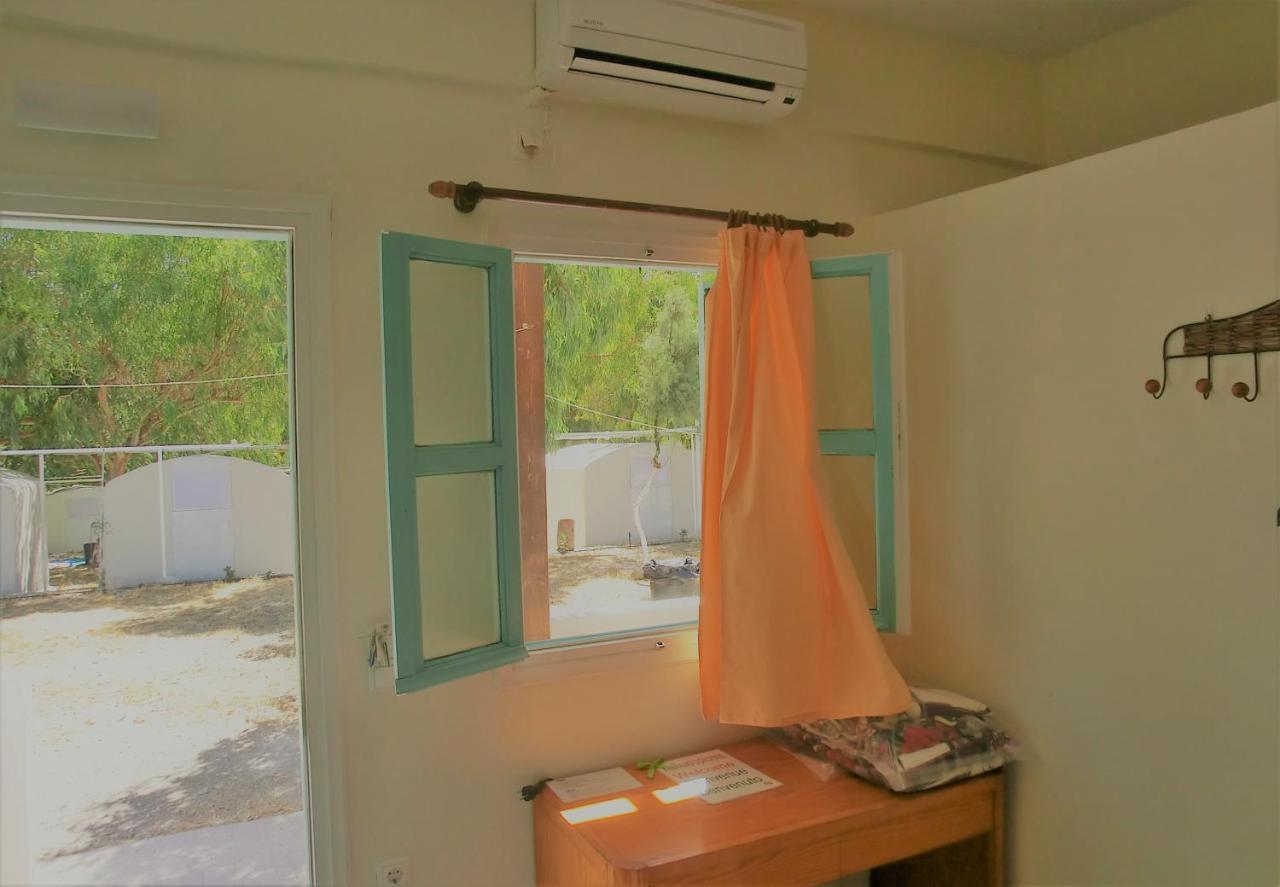 Santorini Camping/Rooms Φηρά Εξωτερικό φωτογραφία