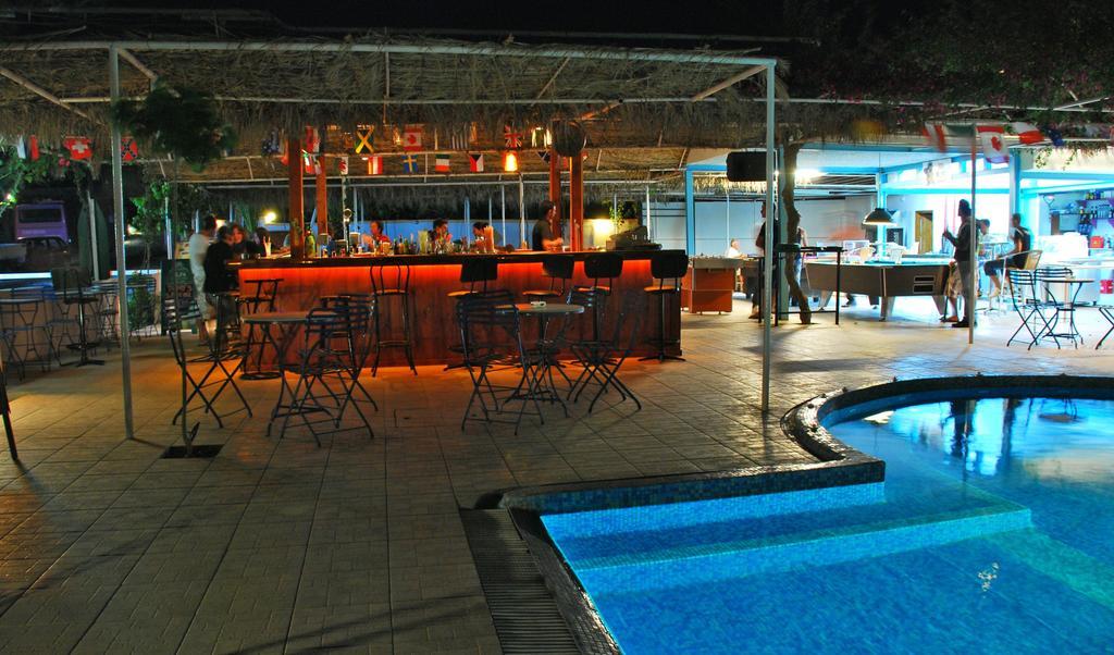 Santorini Camping/Rooms Φηρά Εξωτερικό φωτογραφία